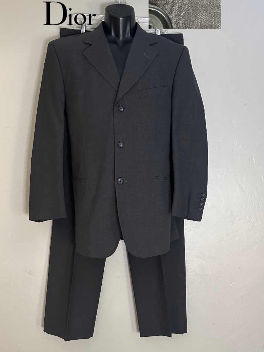 Dior Full Suit EU 52 / ~US 42E Pants 36" waist 34" inseam Gently worn 100% wool